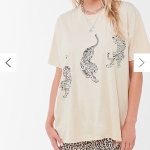 Urban Outfitters tiger t-shirt